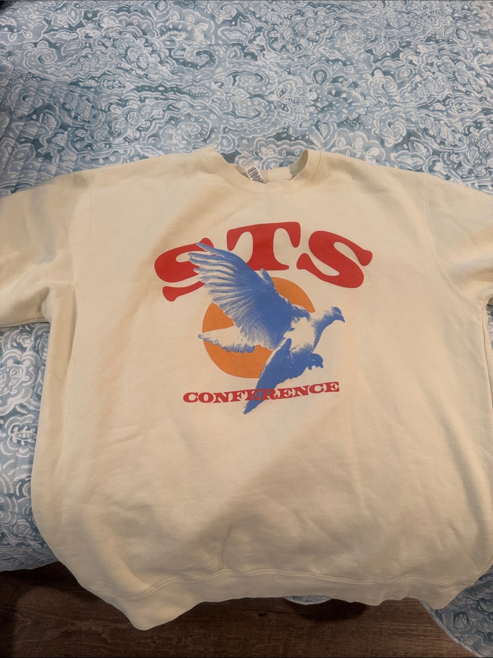 Cream 'STS Conference' 2026 Graphic Sweatshirt with Blue Dove